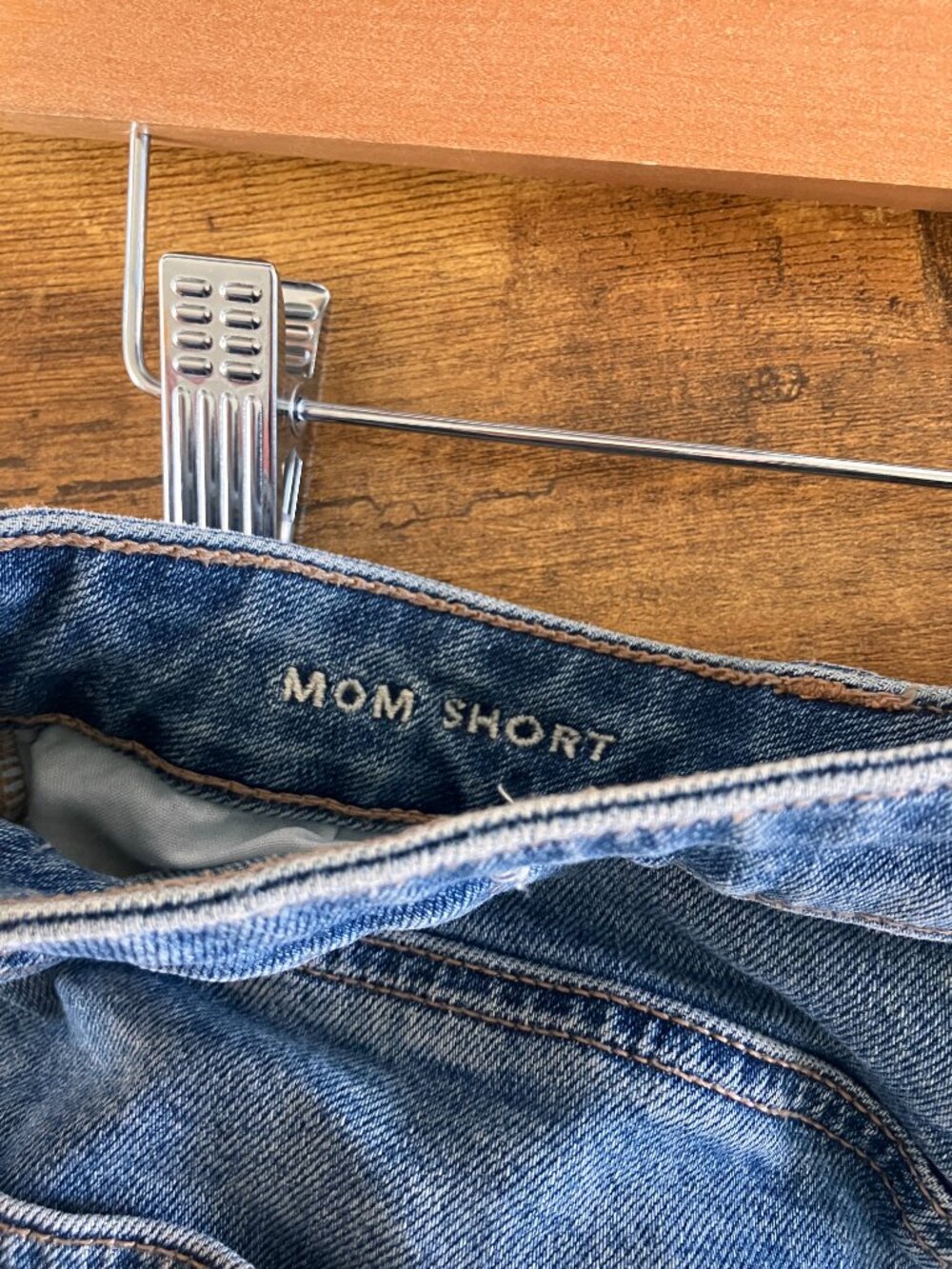 American Eagle - Mom Stretch Shorts - Picture 6 of 6